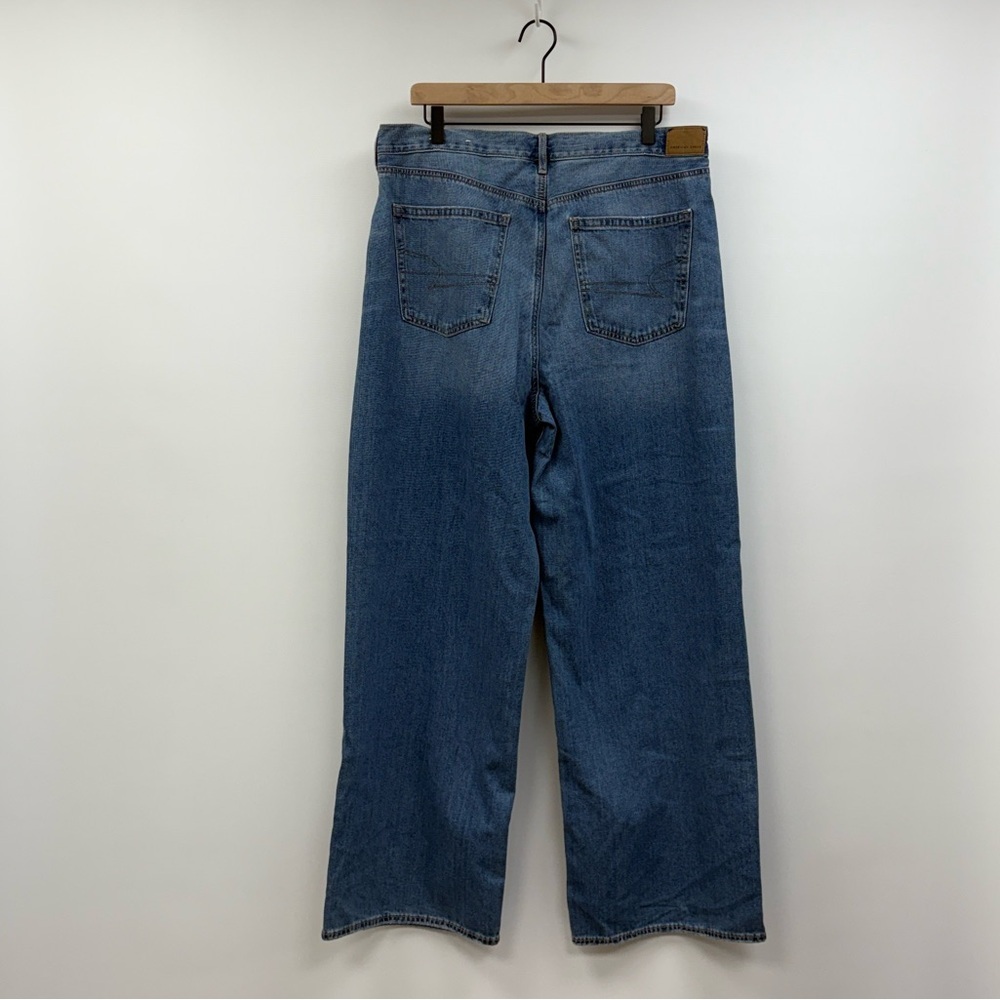 American Eagle Relaxed Skater Jeans High Rise Wide Leg Medium Wash Denim 16 - Picture 6 of 10
